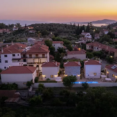 بيت للعطل Chroma Pelion *