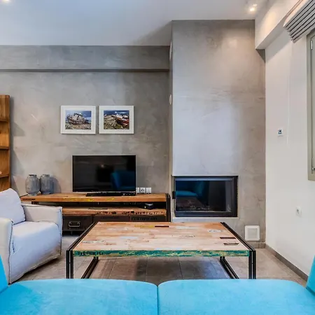 Chroma Pelion * كاتو جاتزي